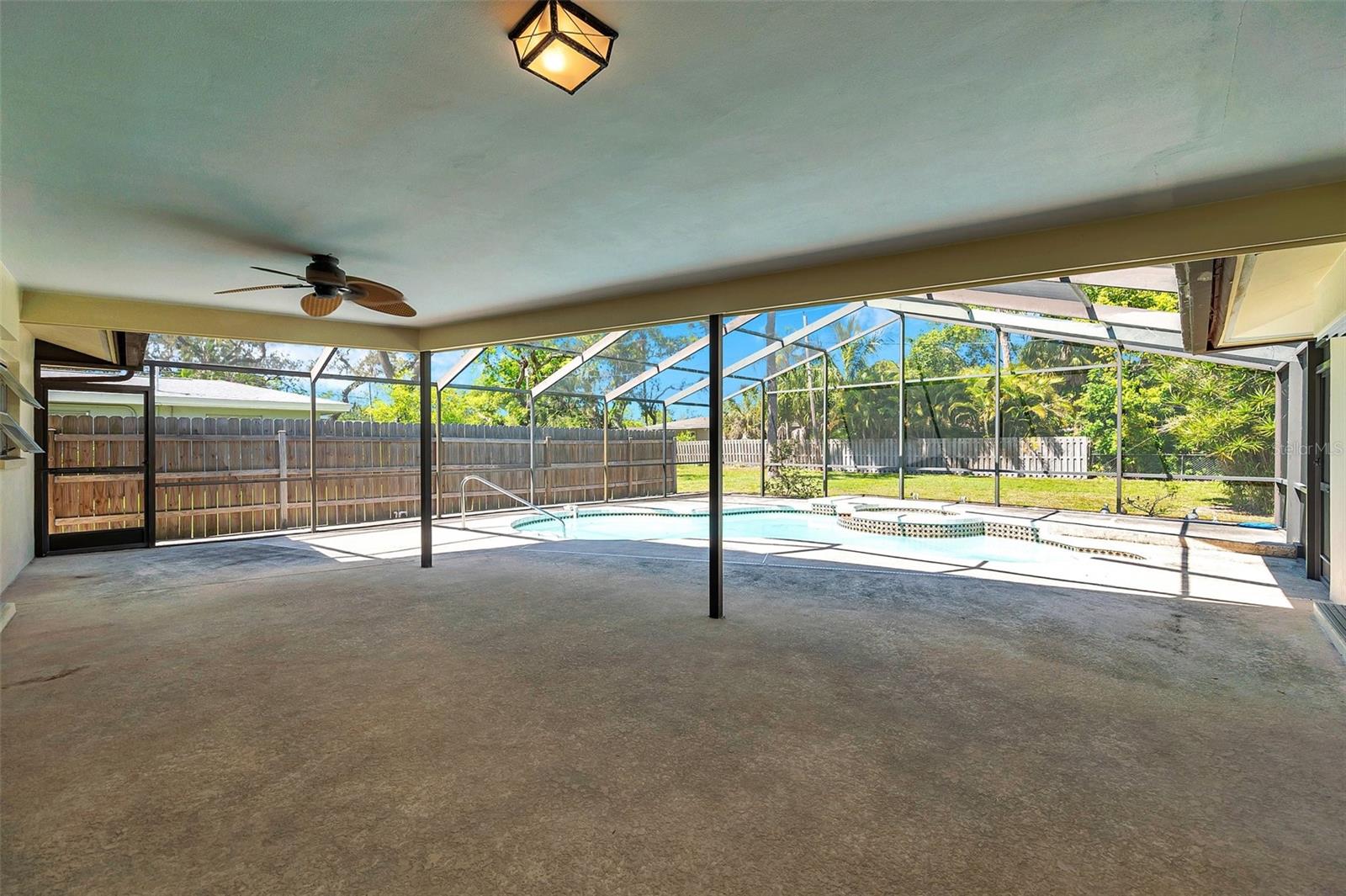106 INDIAN ROCKS RD S, BELLEAIR BLUFFS, FL, 33770