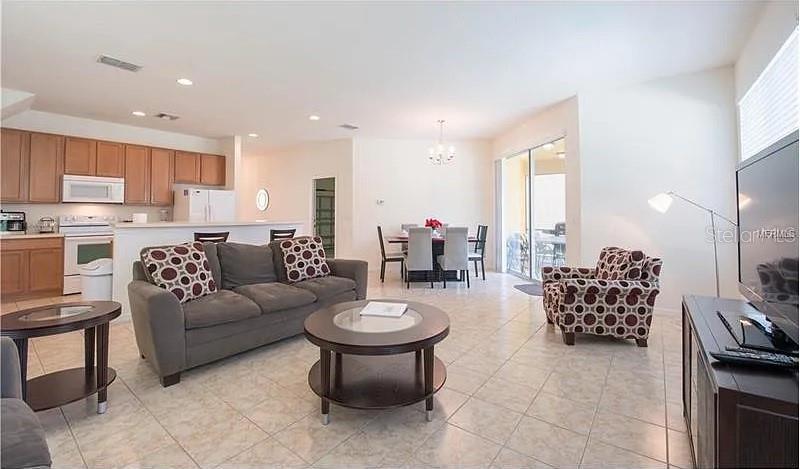 230 LAS FUENTES DR, KISSIMMEE, FL, 34746