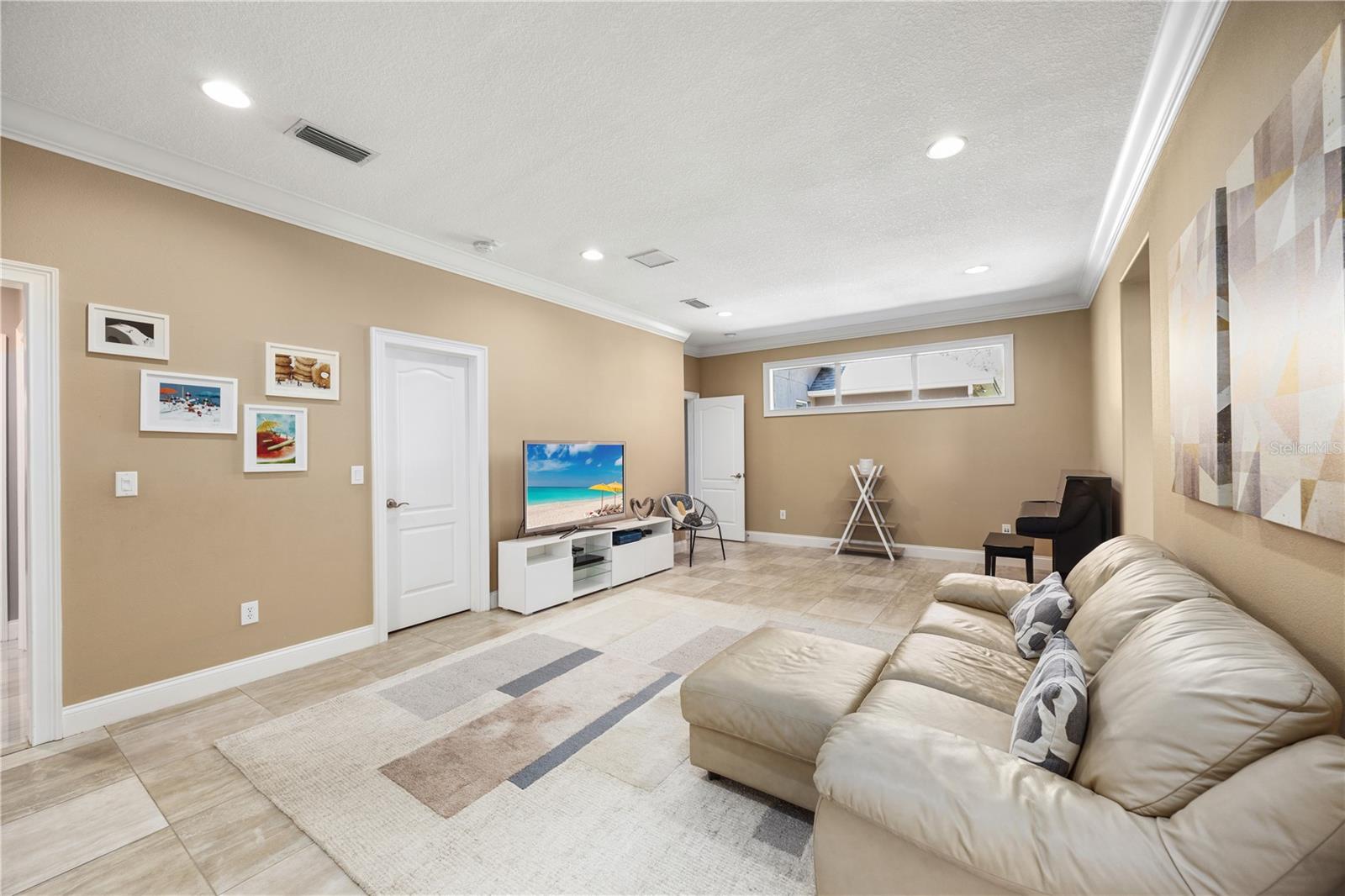 743 MILLS ESTATE PL, CHULUOTA, FL, 32766