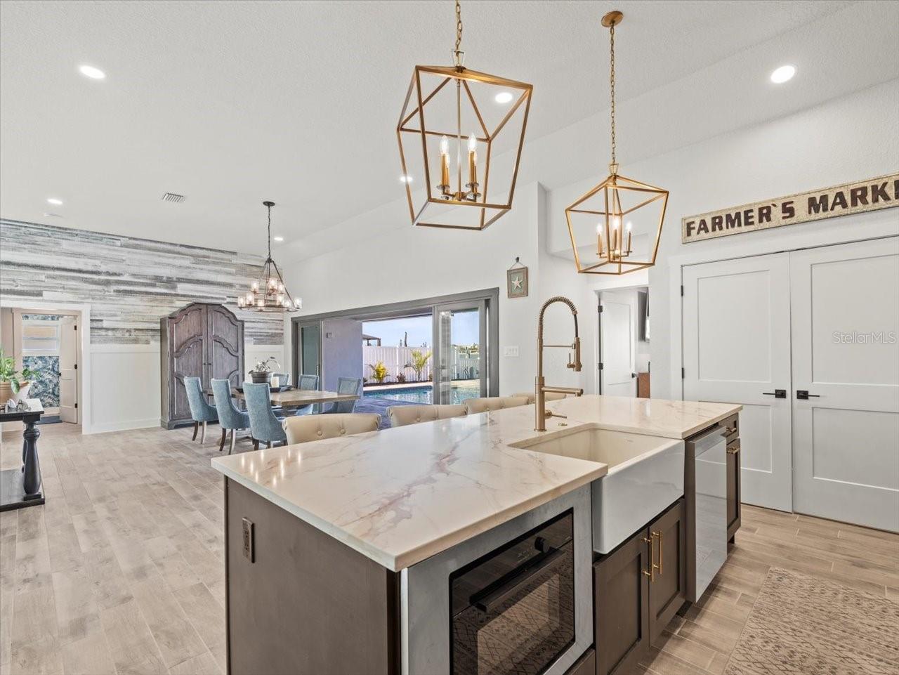 6421 4TH PALM PT, ST PETE BEACH, FL, 33706