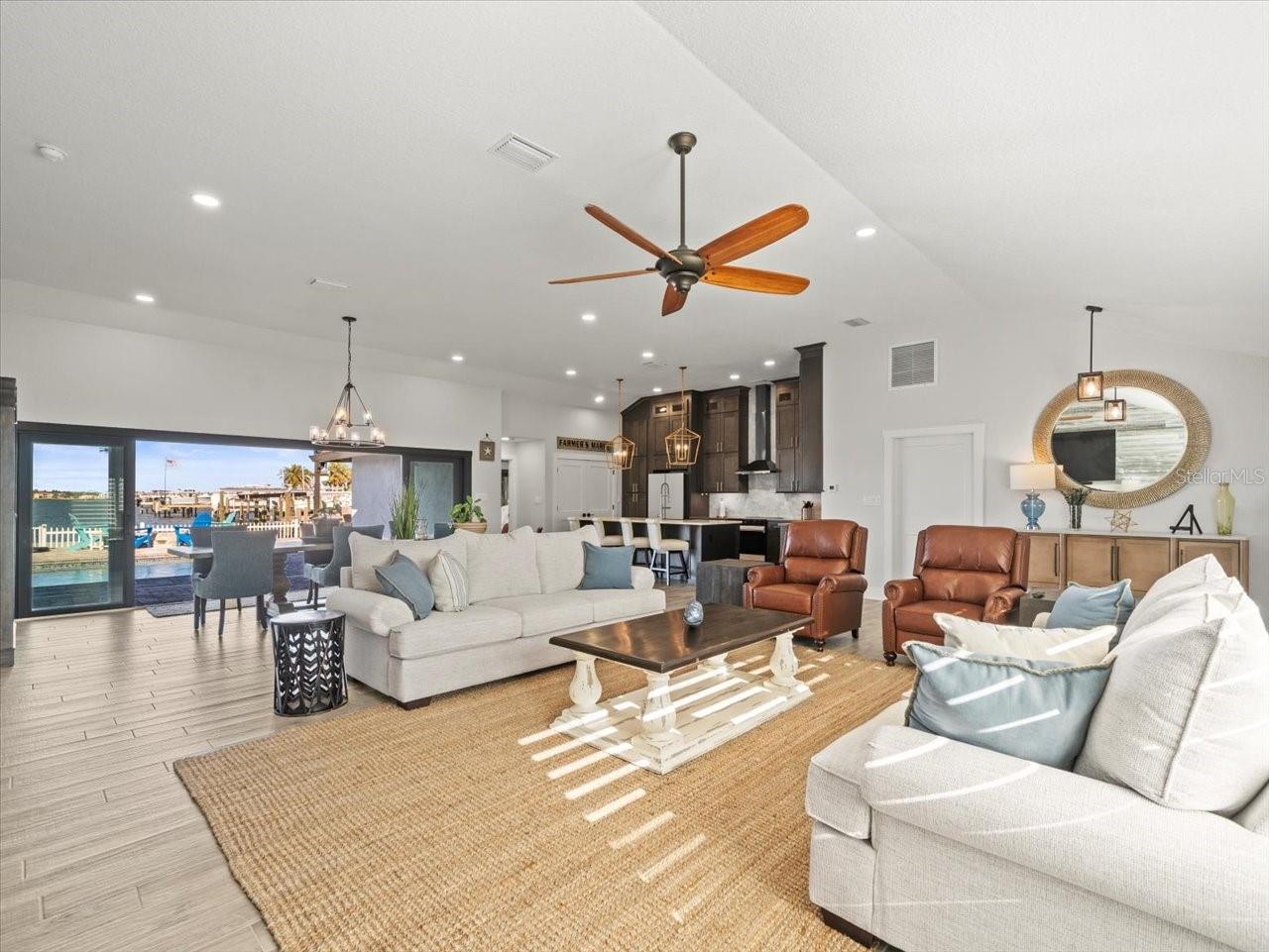 6421 4TH PALM PT, ST PETE BEACH, FL, 33706