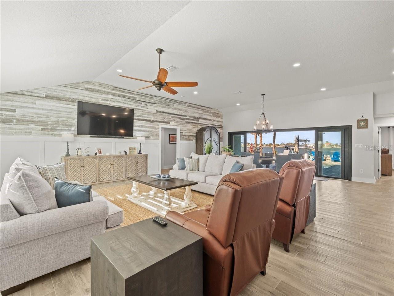 6421 4TH PALM PT, ST PETE BEACH, FL, 33706