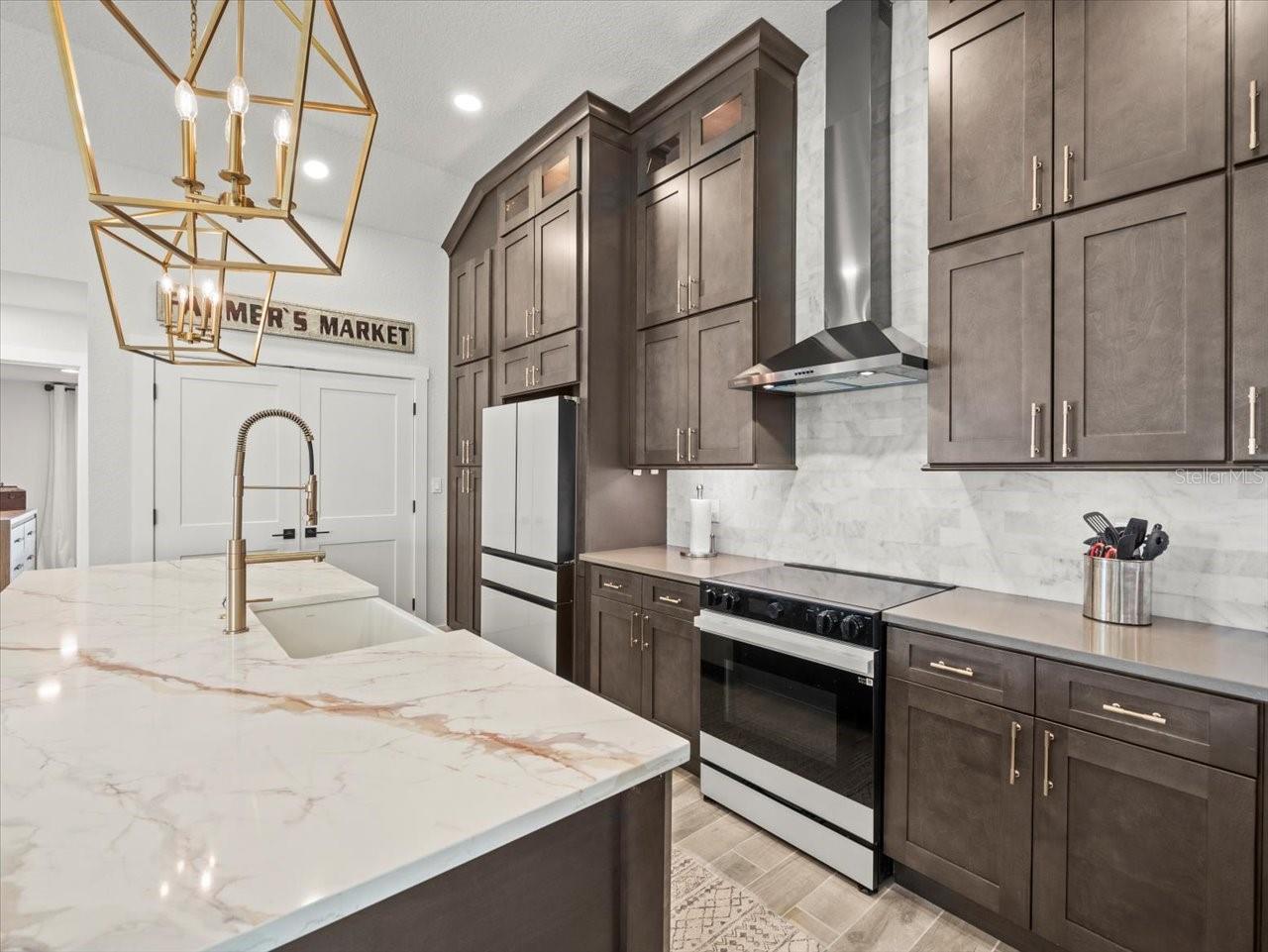 6421 4TH PALM PT, ST PETE BEACH, FL, 33706