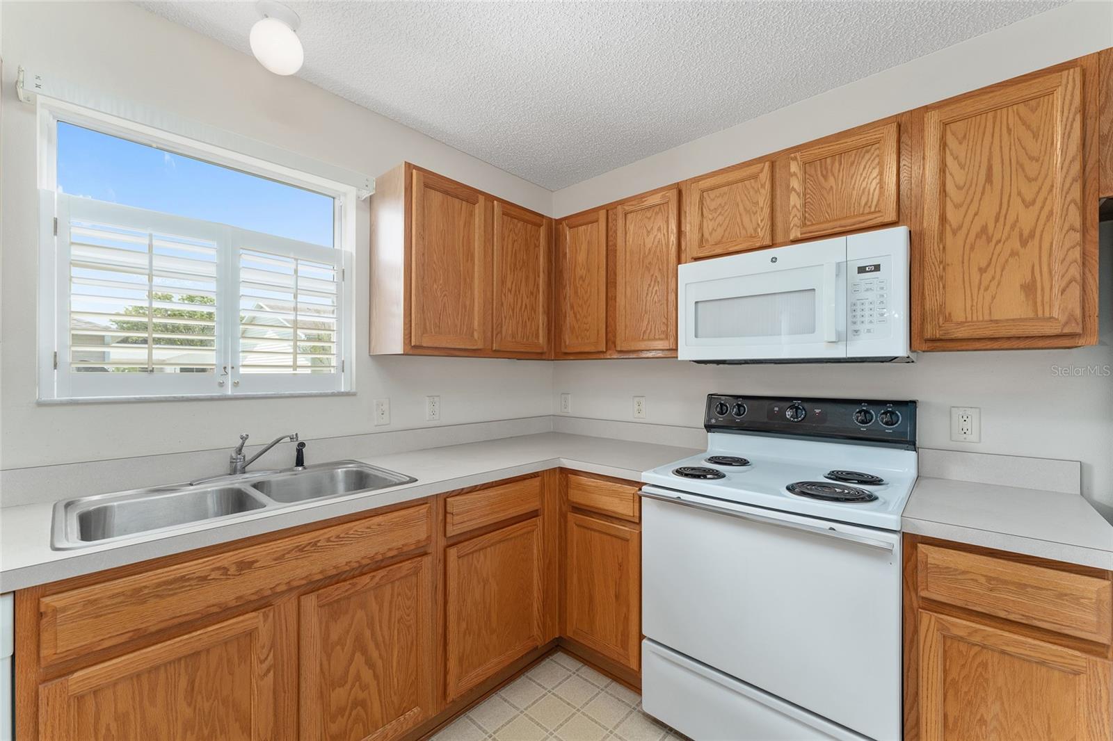 2712 BENAVIDES DR, THE VILLAGES, FL, 32162