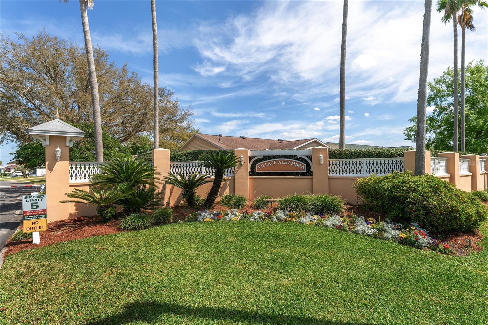 2712 BENAVIDES DR, THE VILLAGES, FL, 32162