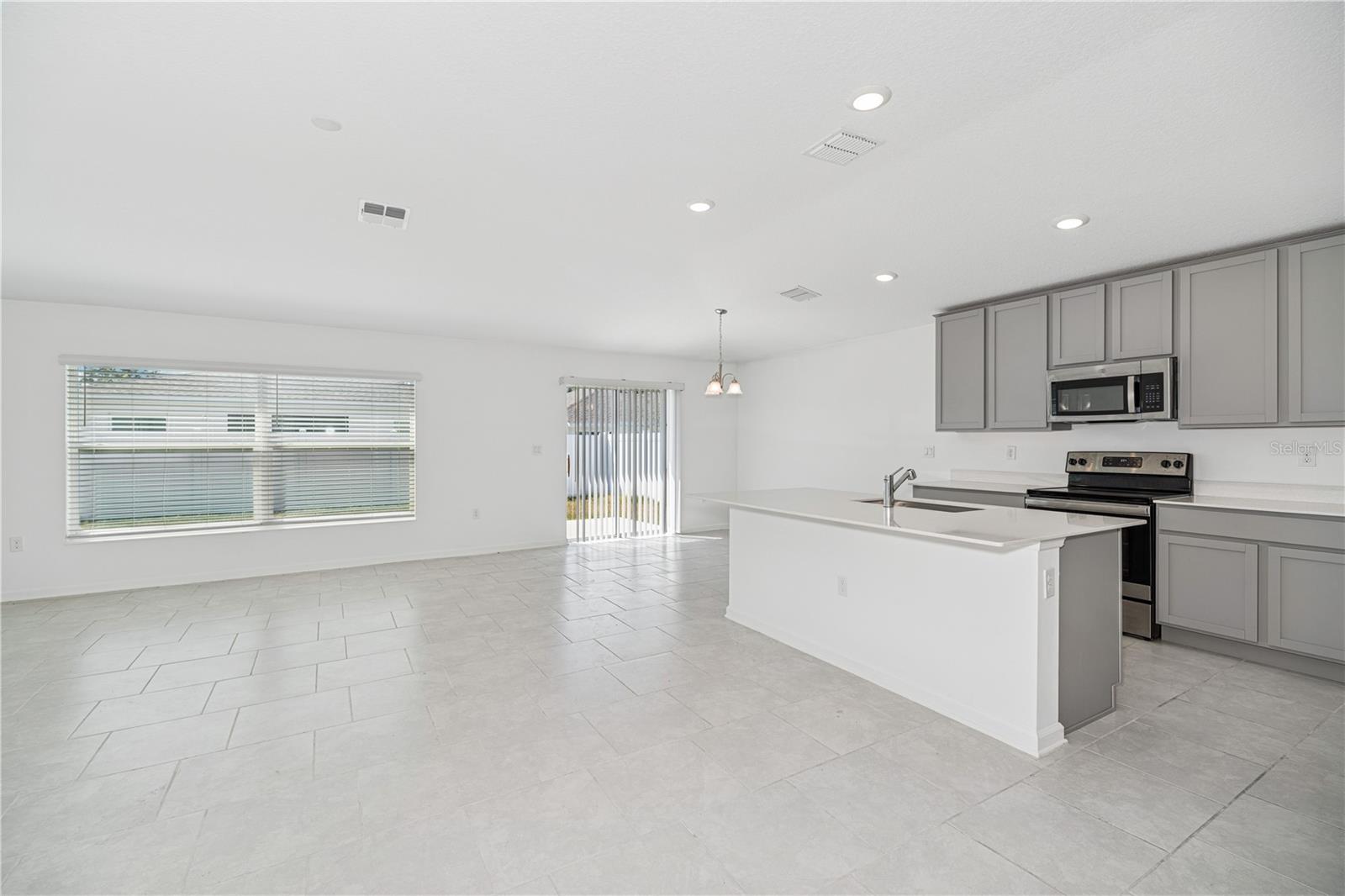 1533 PEACH CREEK DR, OSTEEN, FL, 32764