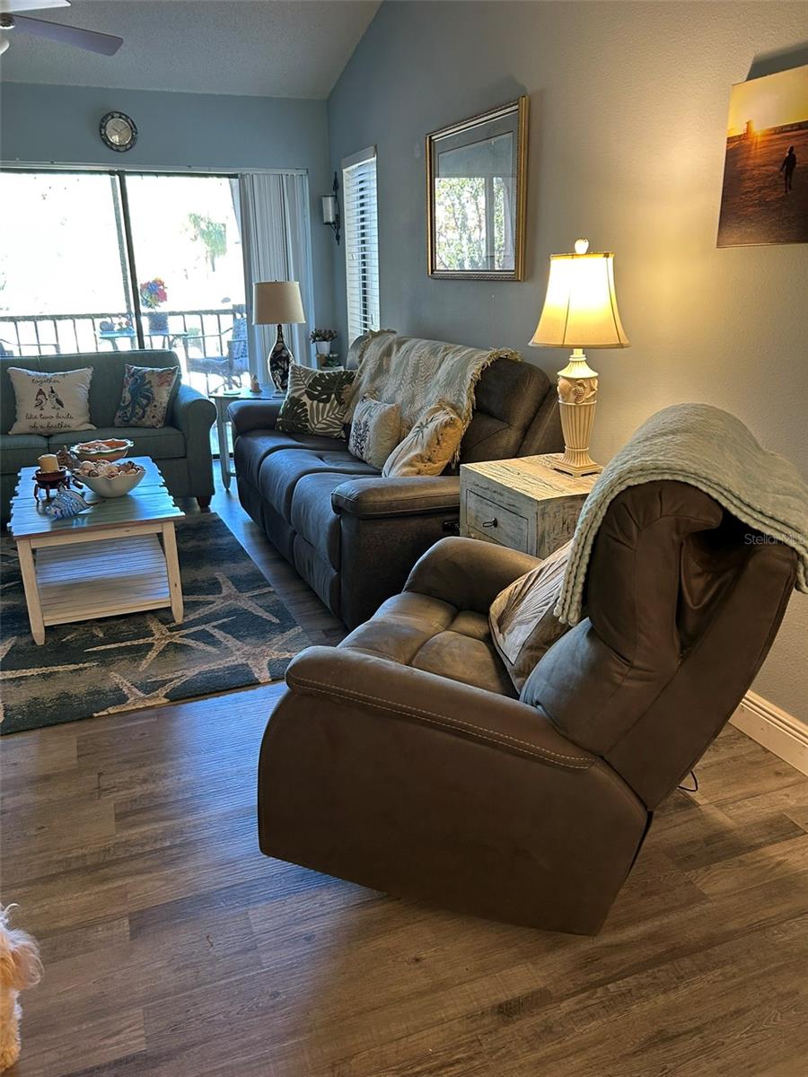 5553 BAYWATER DR, TAMPA, FL, 33615