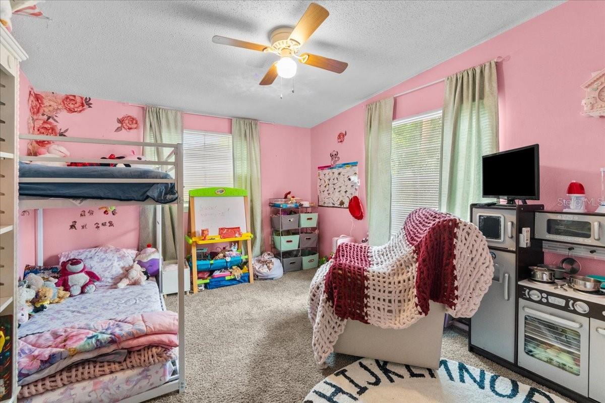 1401 E VOORHIS AVE, DELAND, FL, 32724