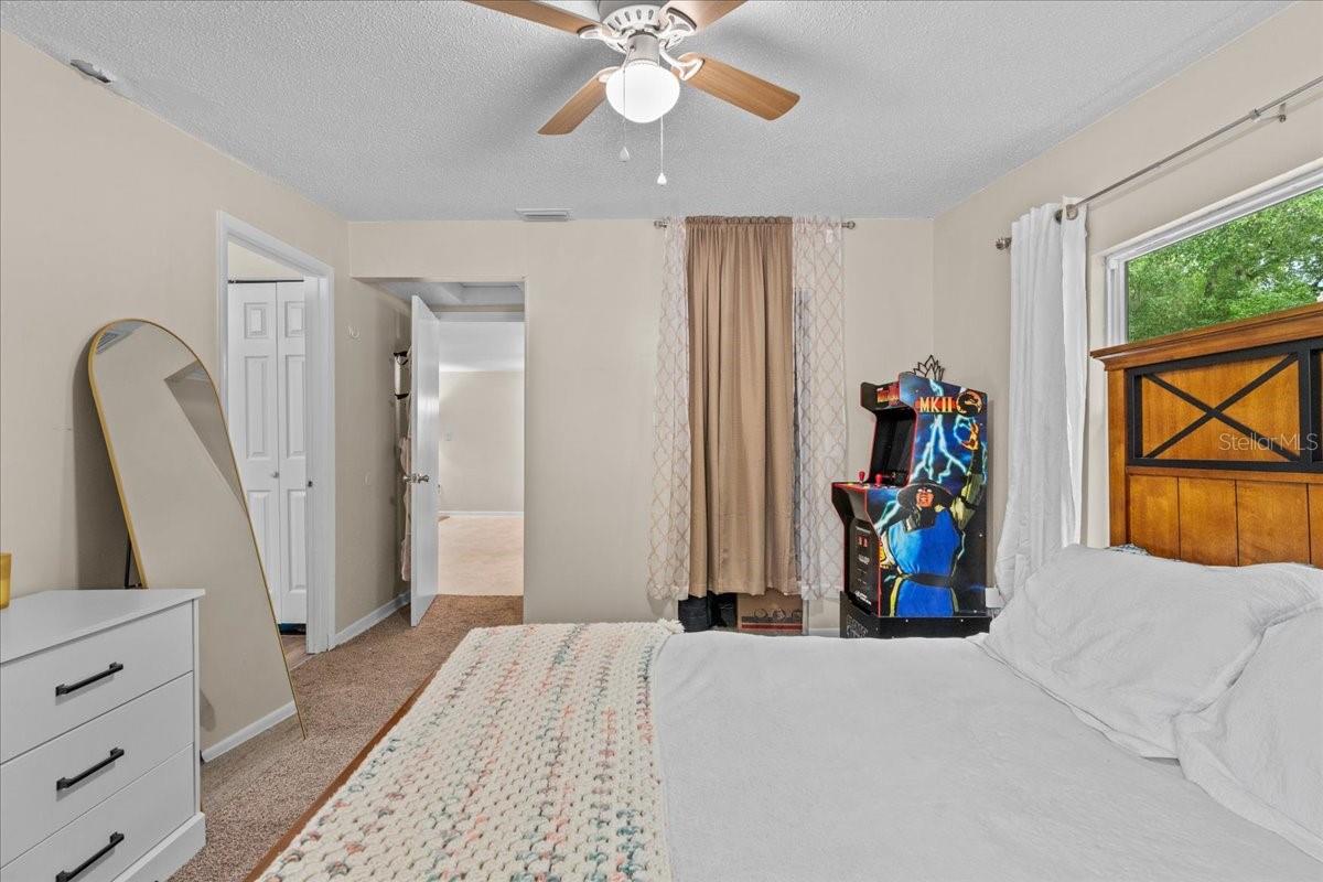 1401 E VOORHIS AVE, DELAND, FL, 32724