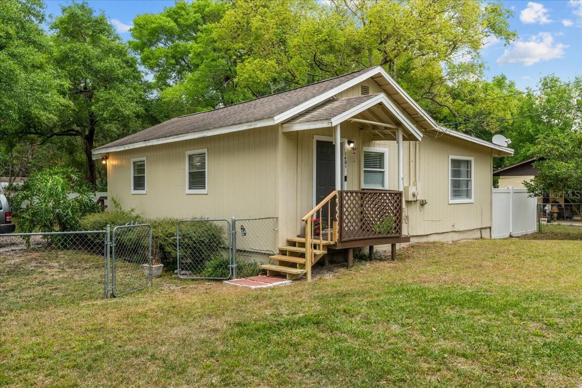 1401 E VOORHIS AVE, DELAND, FL, 32724