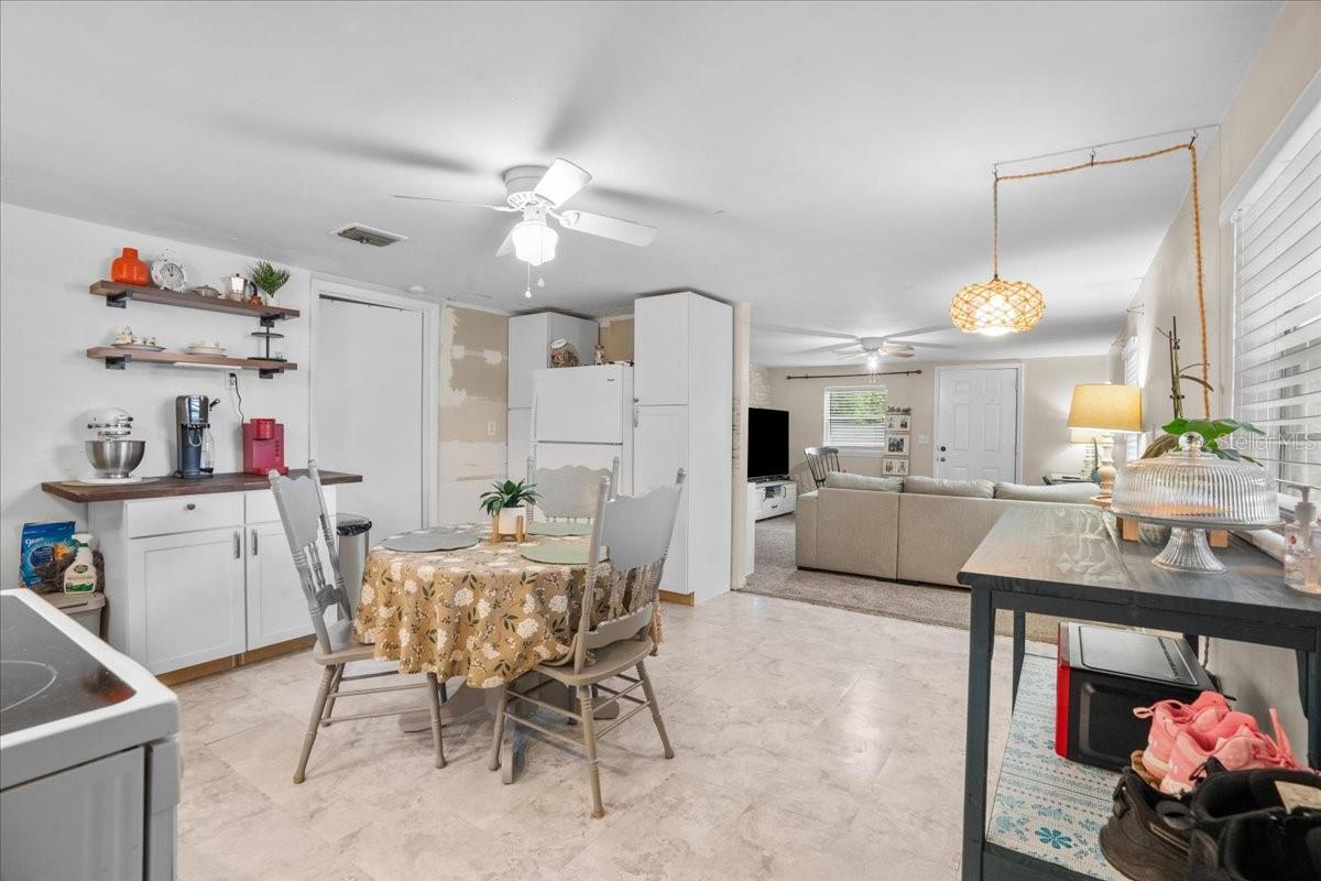 1401 E VOORHIS AVE, DELAND, FL, 32724