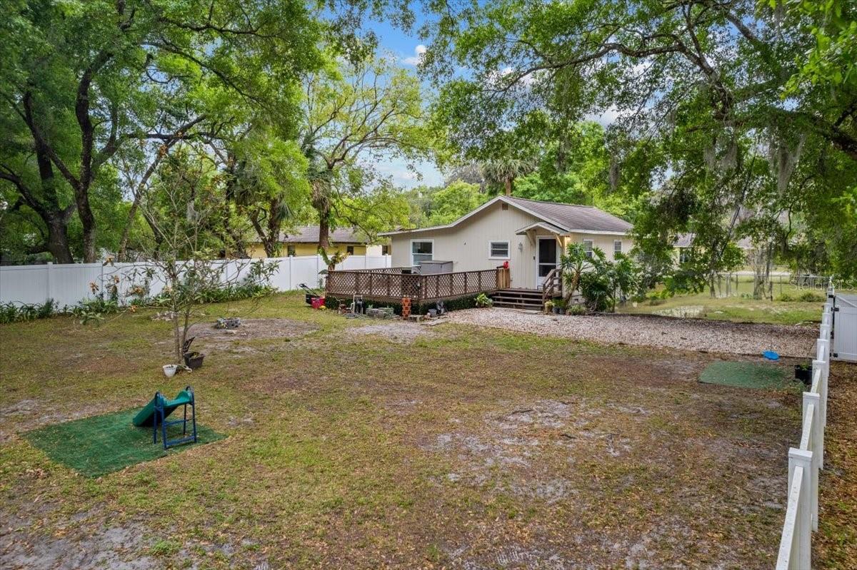 1401 E VOORHIS AVE, DELAND, FL, 32724