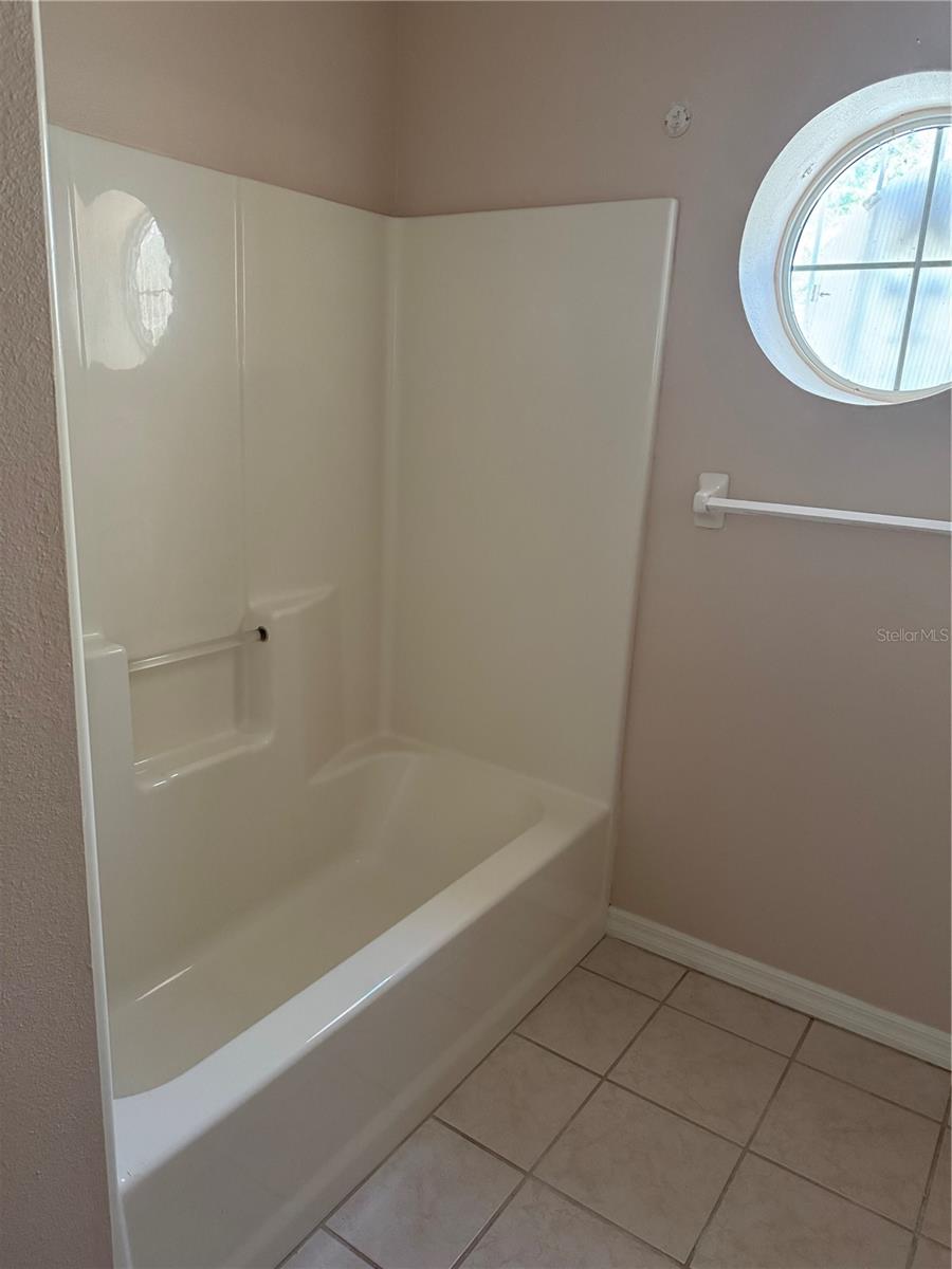 1152 MCCORMICK DR, DELTONA, FL, 32725