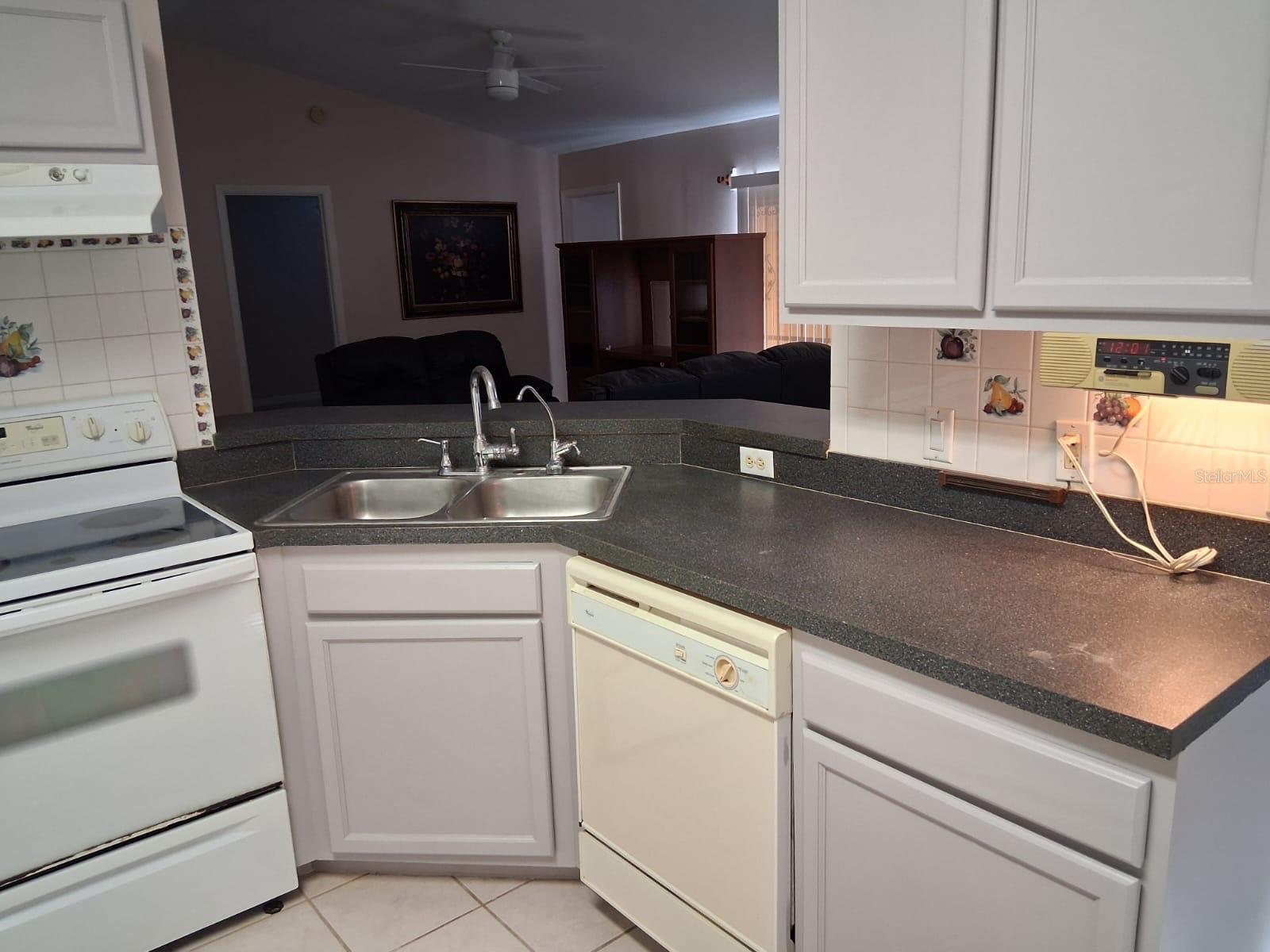 1152 MCCORMICK DR, DELTONA, FL, 32725