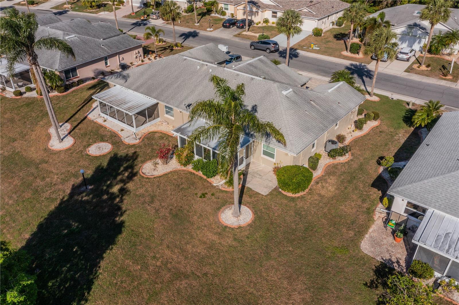 1933 GRAND CYPRESS LN, SUN CITY CENTER, FL, 33573