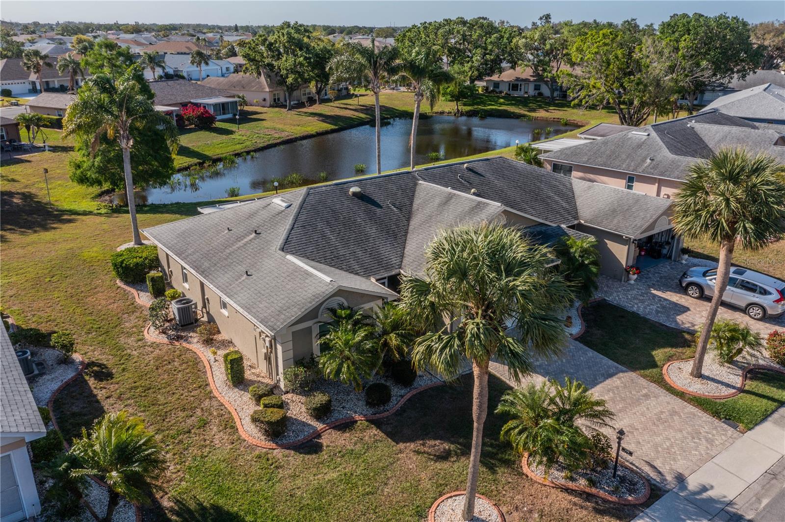 1933 GRAND CYPRESS LN, SUN CITY CENTER, FL, 33573