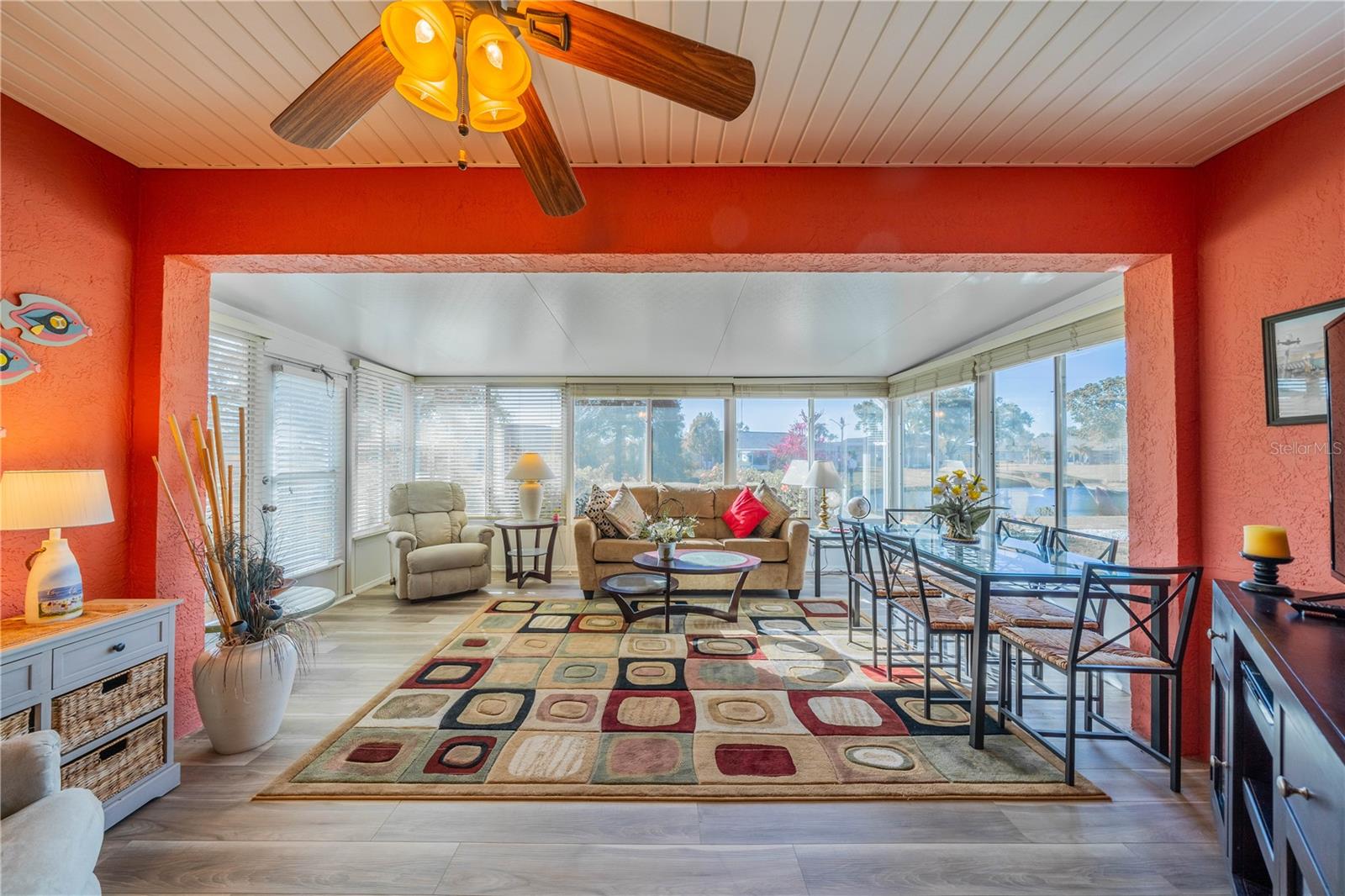 1933 GRAND CYPRESS LN, SUN CITY CENTER, FL, 33573