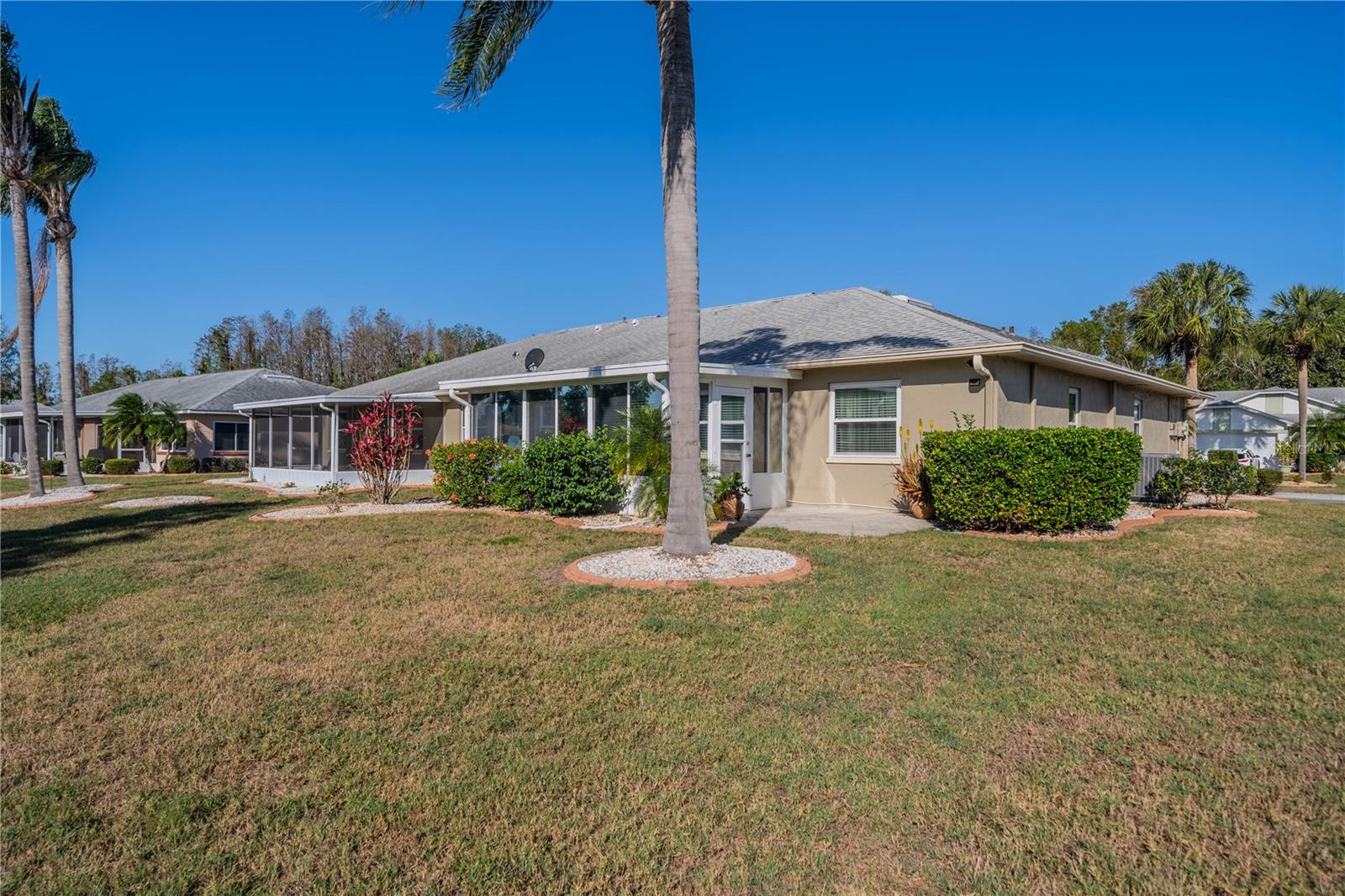 1933 GRAND CYPRESS LN, SUN CITY CENTER, FL, 33573