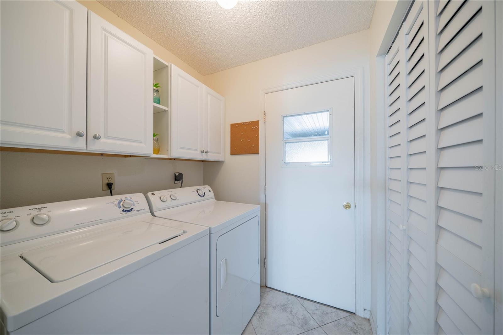 1933 GRAND CYPRESS LN, SUN CITY CENTER, FL, 33573