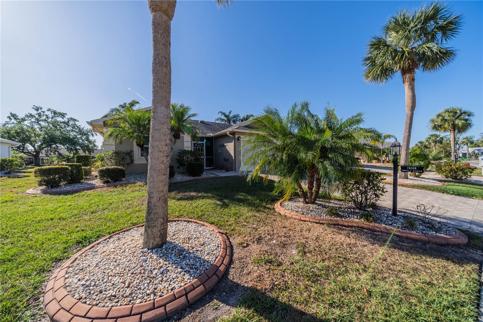 1933 GRAND CYPRESS LN, SUN CITY CENTER, FL, 33573