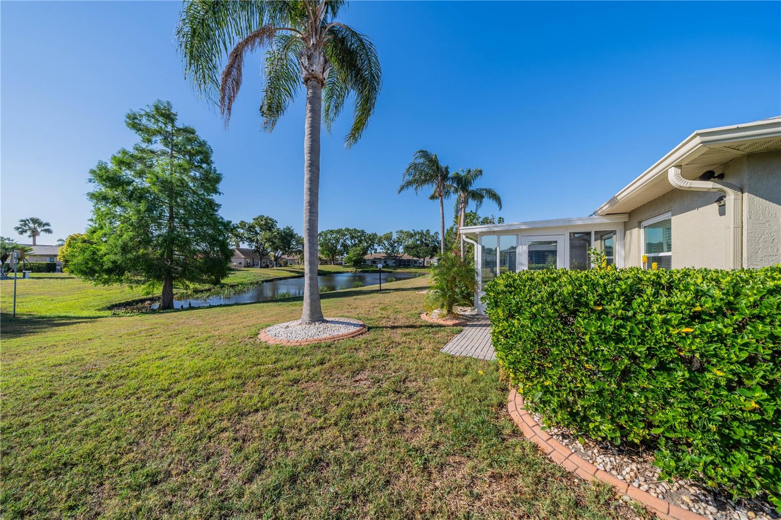 1933 GRAND CYPRESS LN, SUN CITY CENTER, FL, 33573