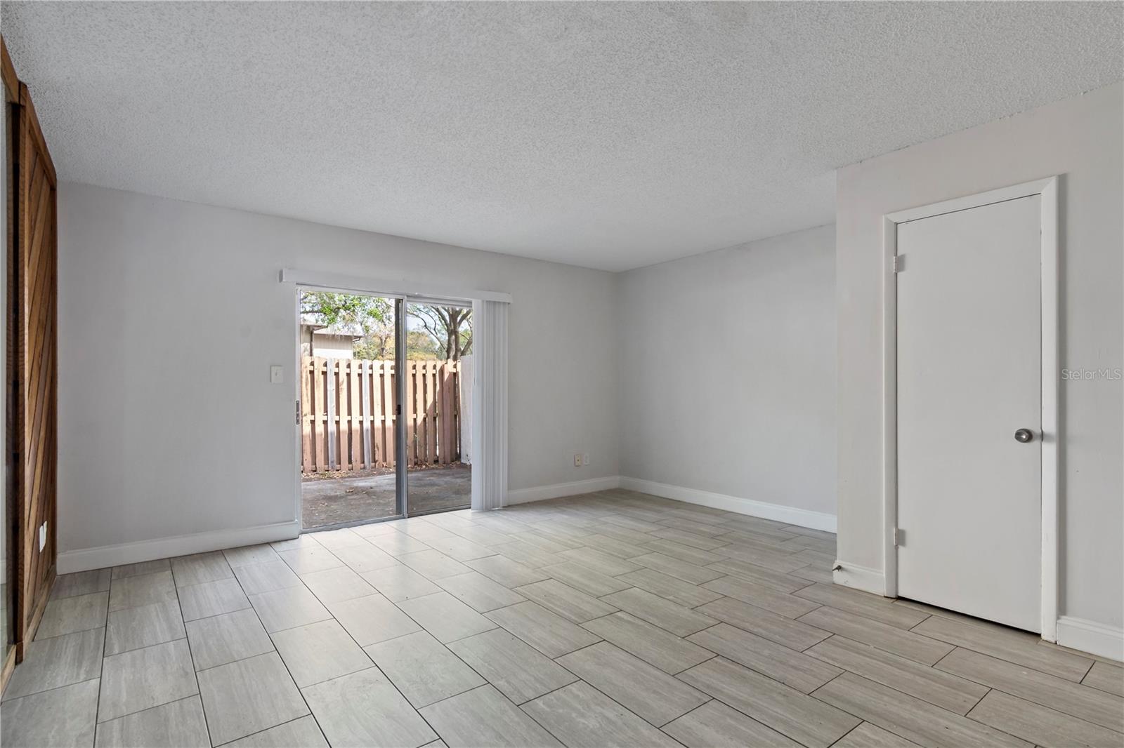 O6289341 Property Photo