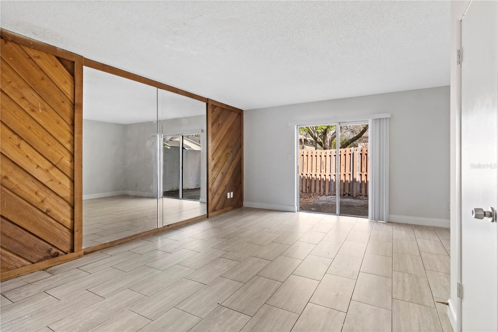 O6289341 Property Photo