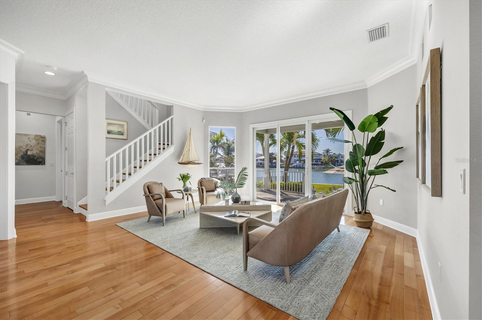 810 SIESTA DR, SARASOTA, FL, 34242