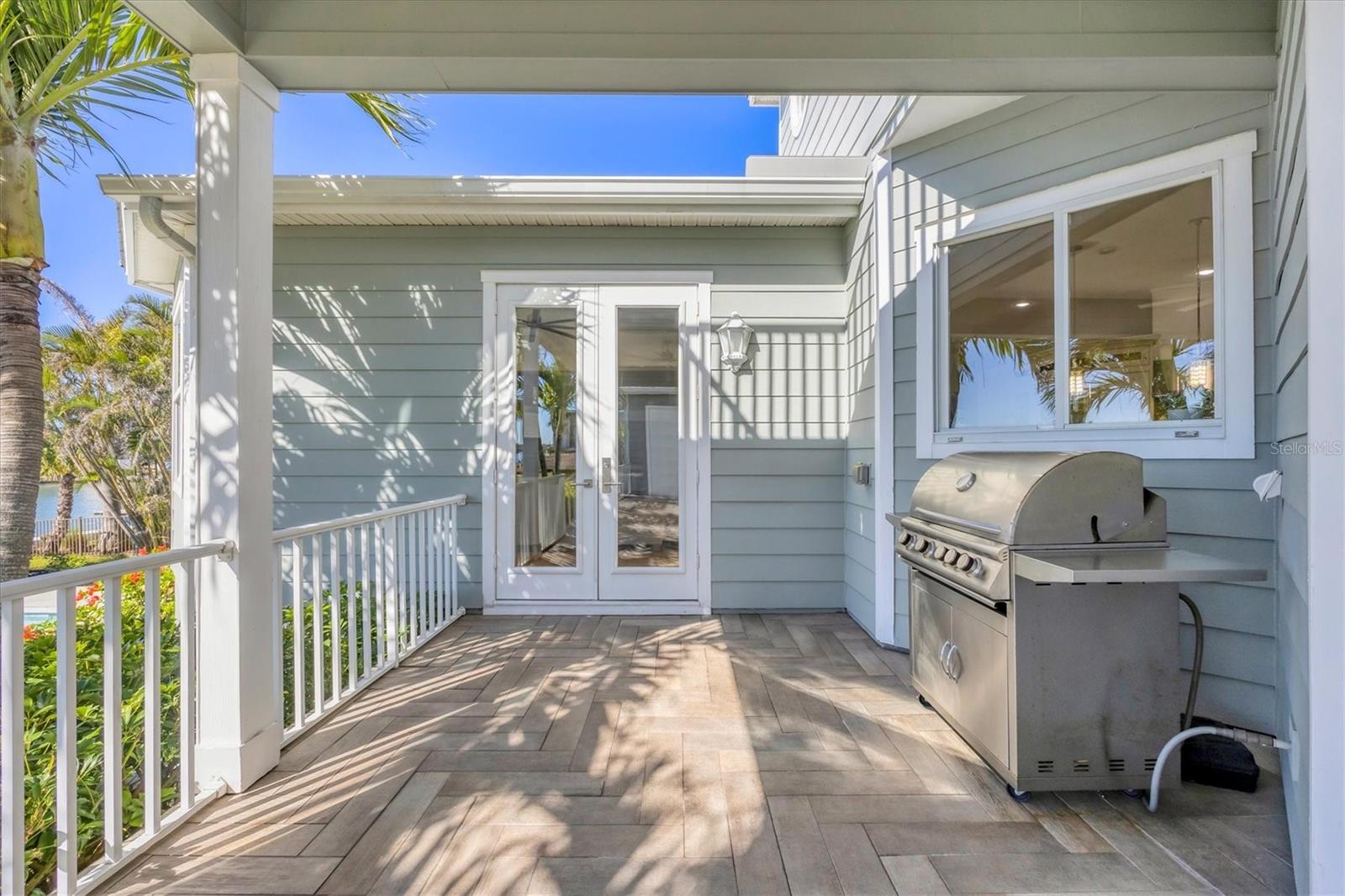 810 SIESTA DR, SARASOTA, FL, 34242