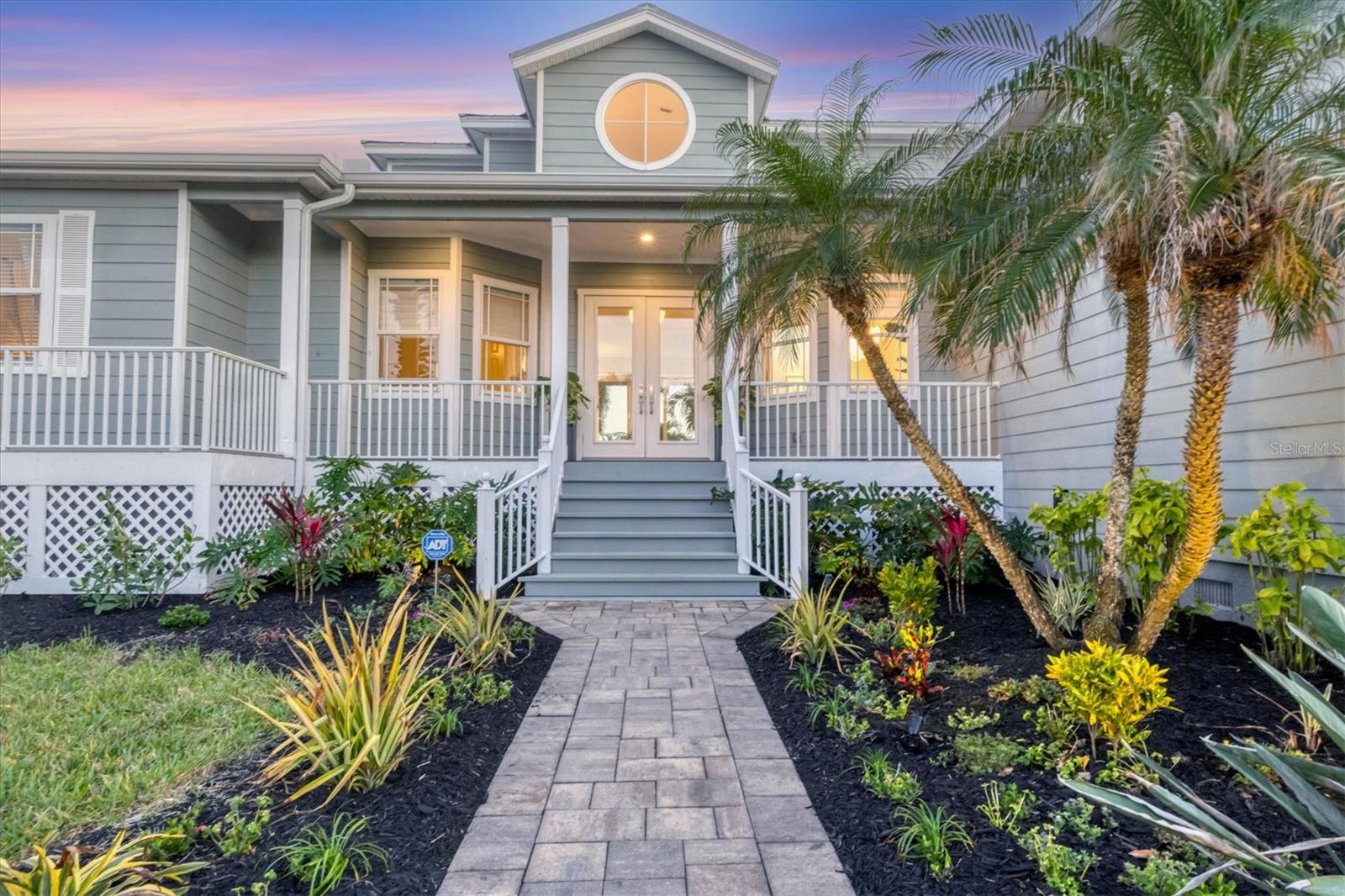 810 SIESTA DR, SARASOTA, FL, 34242