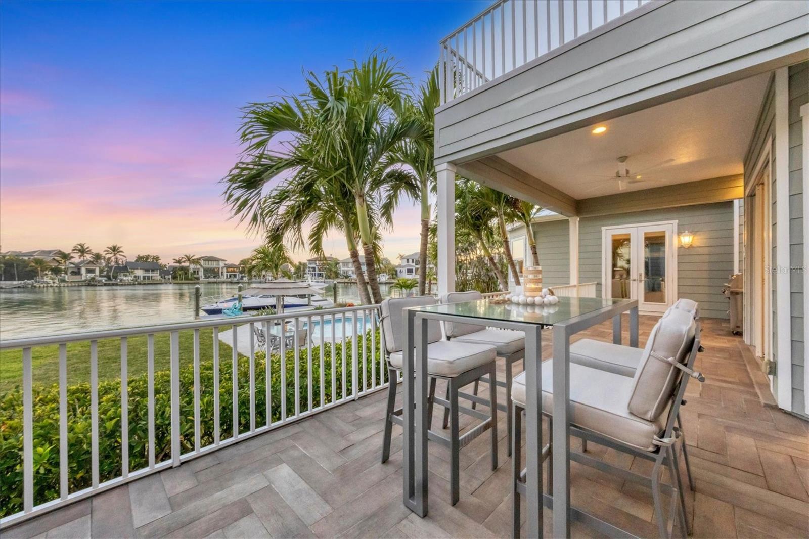 810 SIESTA DR, SARASOTA, FL, 34242