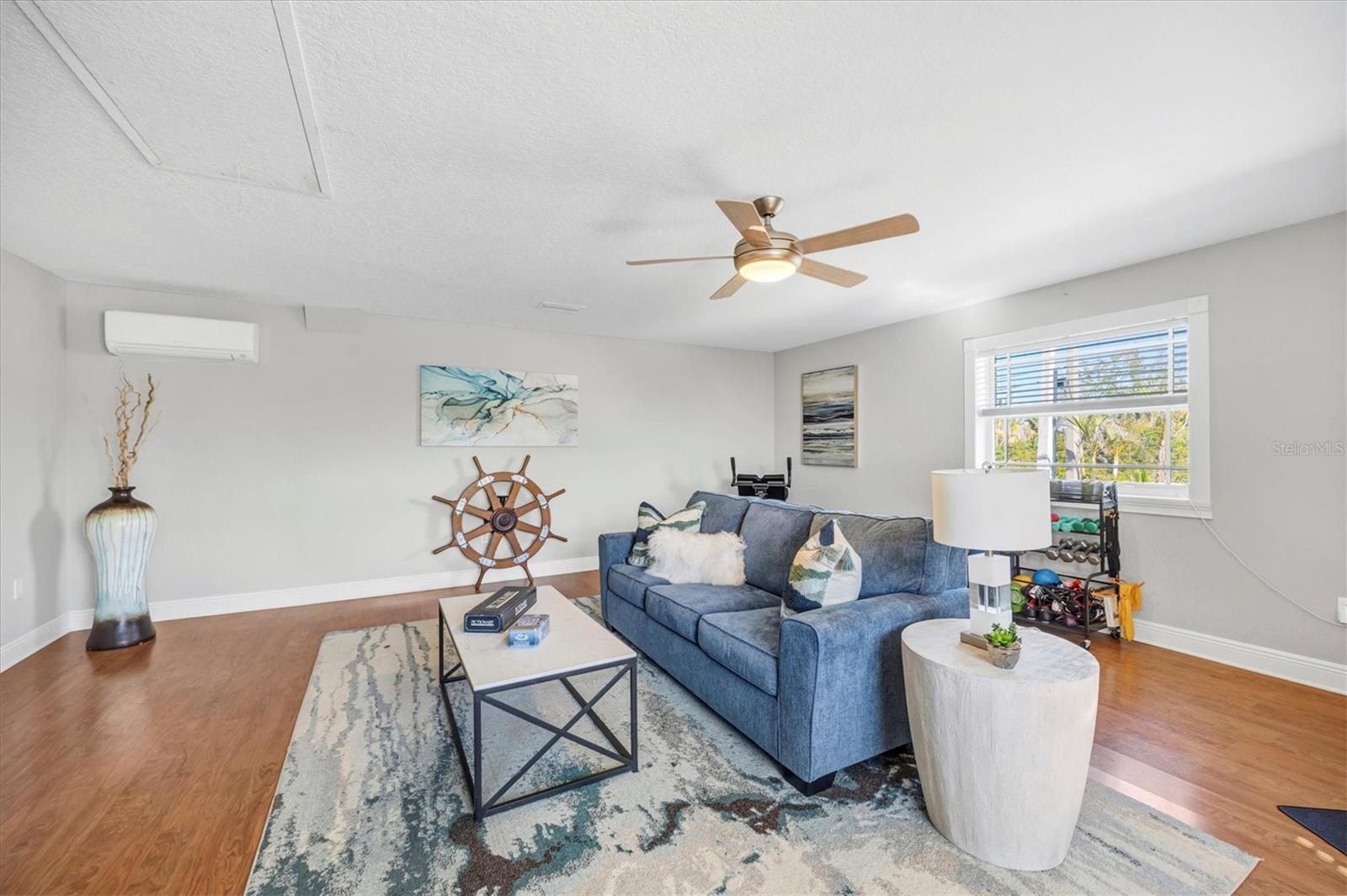 810 SIESTA DR, SARASOTA, FL, 34242