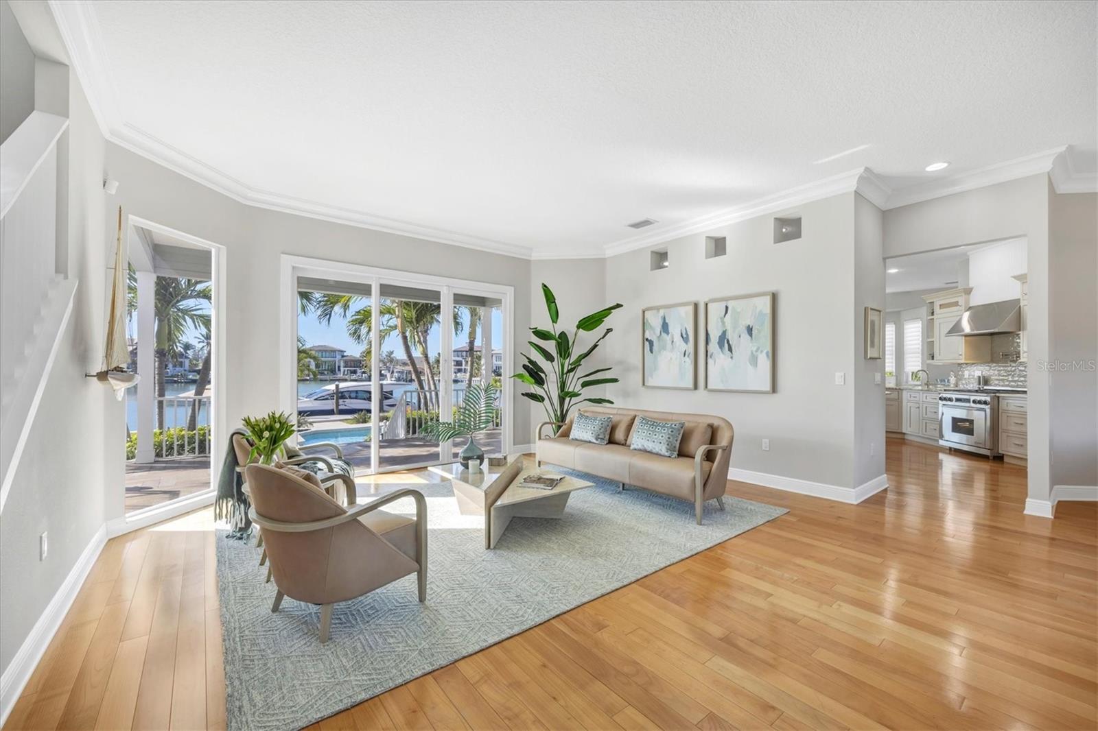 810 SIESTA DR, SARASOTA, FL, 34242