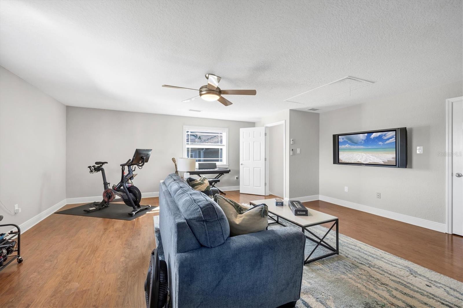 810 SIESTA DR, SARASOTA, FL, 34242