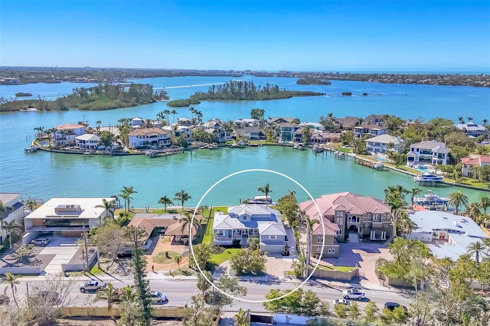 810 SIESTA DR, SARASOTA, FL, 34242