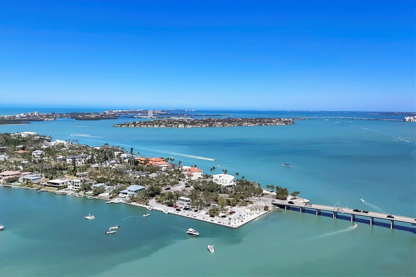 810 SIESTA DR, SARASOTA, FL, 34242
