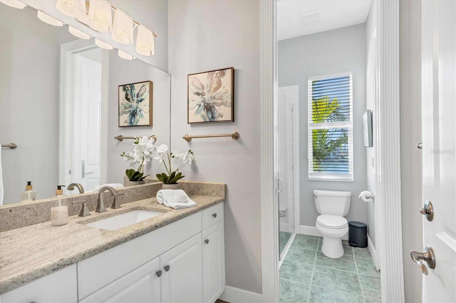 810 SIESTA DR, SARASOTA, FL, 34242