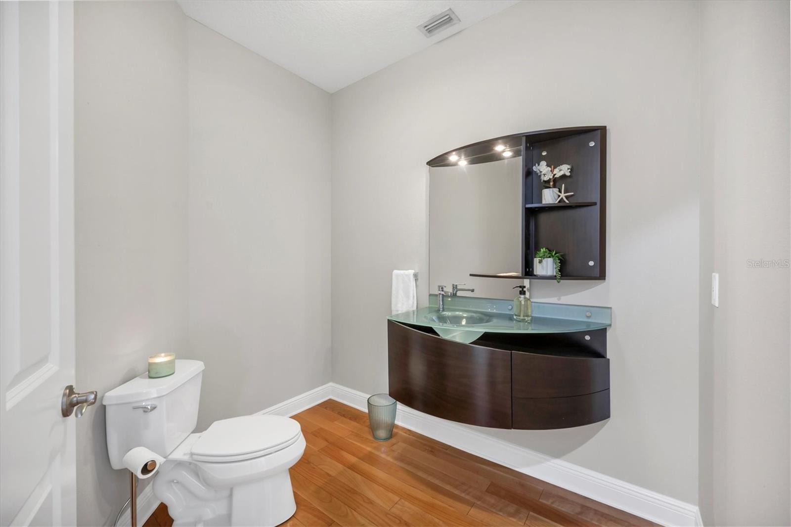 810 SIESTA DR, SARASOTA, FL, 34242