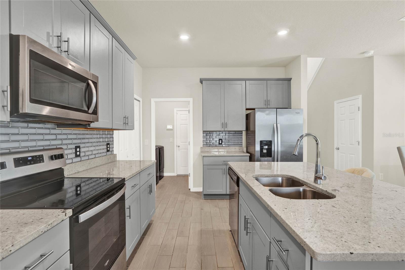 2293 MYSTIC MAZE LN, MINNEOLA, FL, 34715