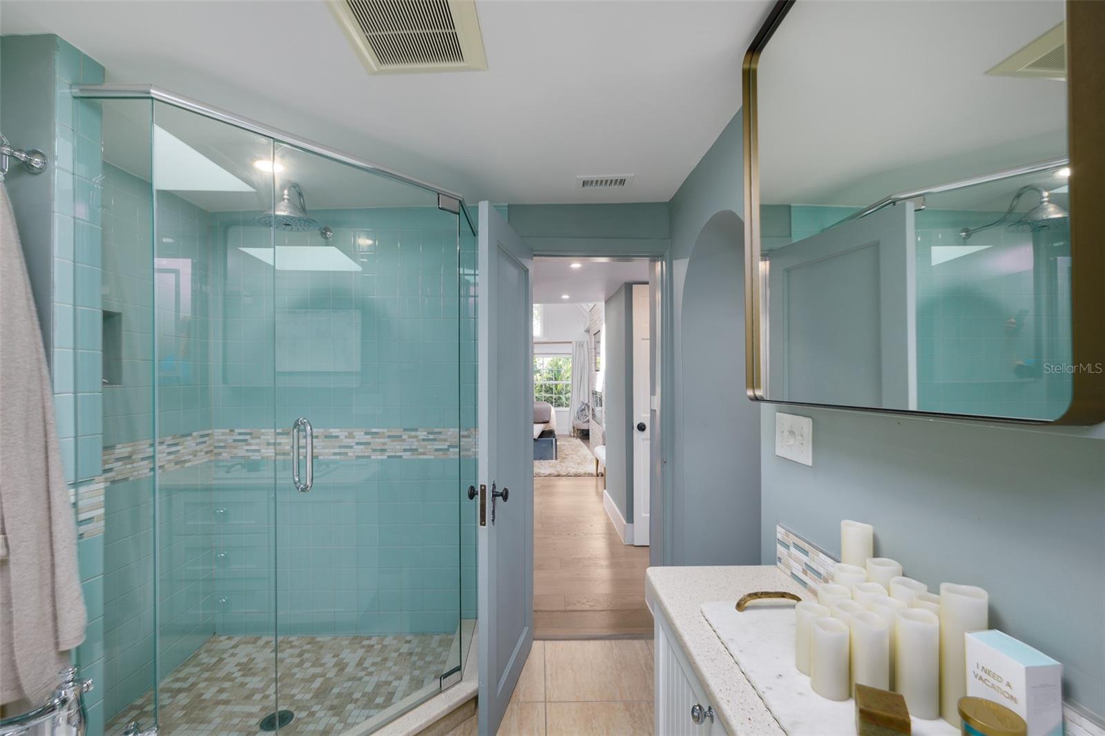 2521 DRIFTWOOD RD SE, ST PETERSBURG, FL, 33705