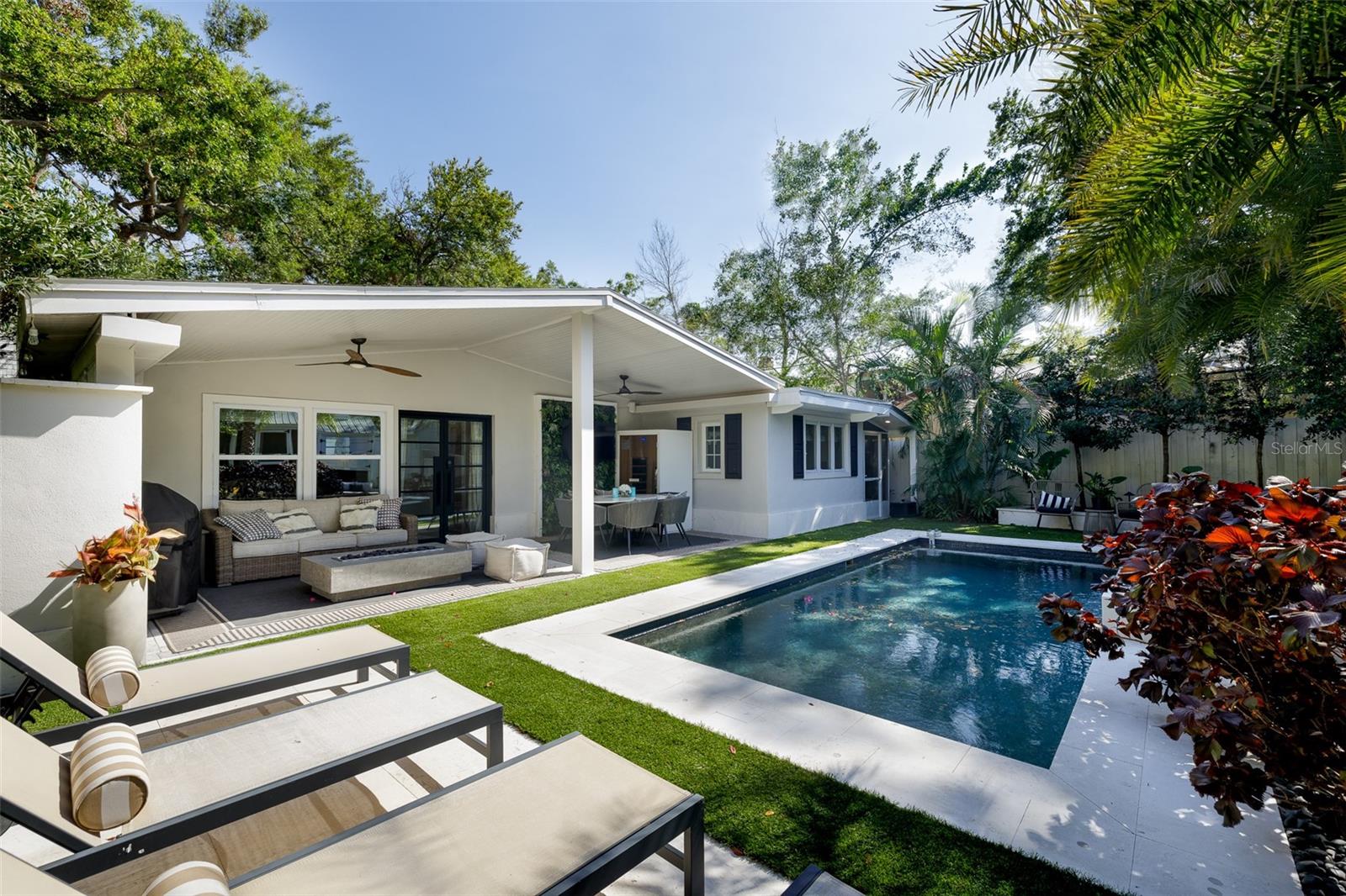 2521 DRIFTWOOD RD SE, ST PETERSBURG, FL, 33705