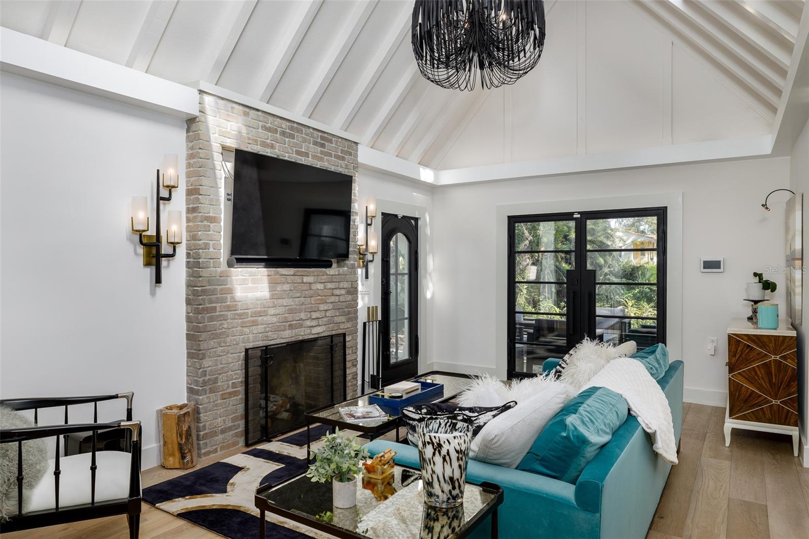 2521 DRIFTWOOD RD SE, ST PETERSBURG, FL, 33705