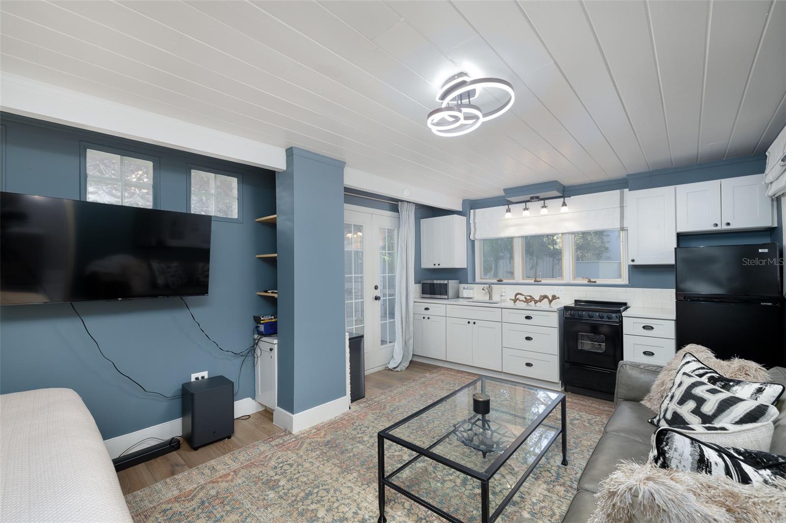 2521 DRIFTWOOD RD SE, ST PETERSBURG, FL, 33705