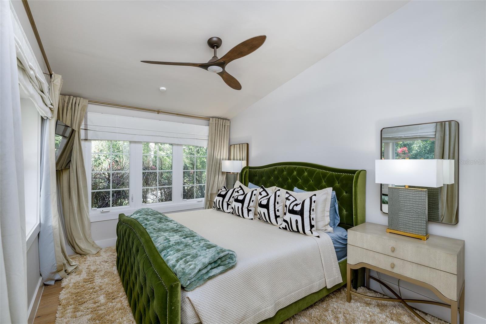 2521 DRIFTWOOD RD SE, ST PETERSBURG, FL, 33705