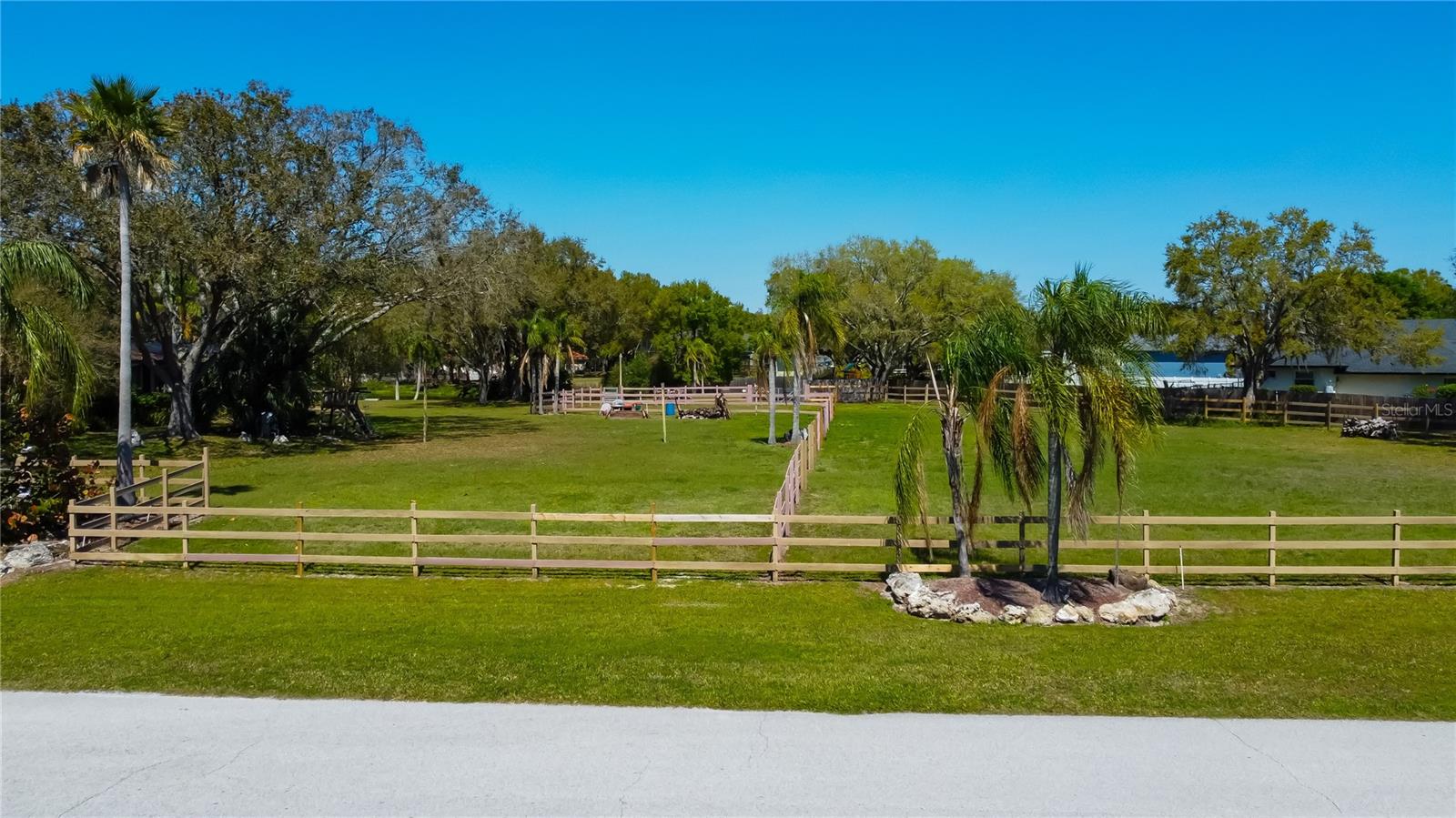12519 RAWHIDE DR, TAMPA, FL, 33626