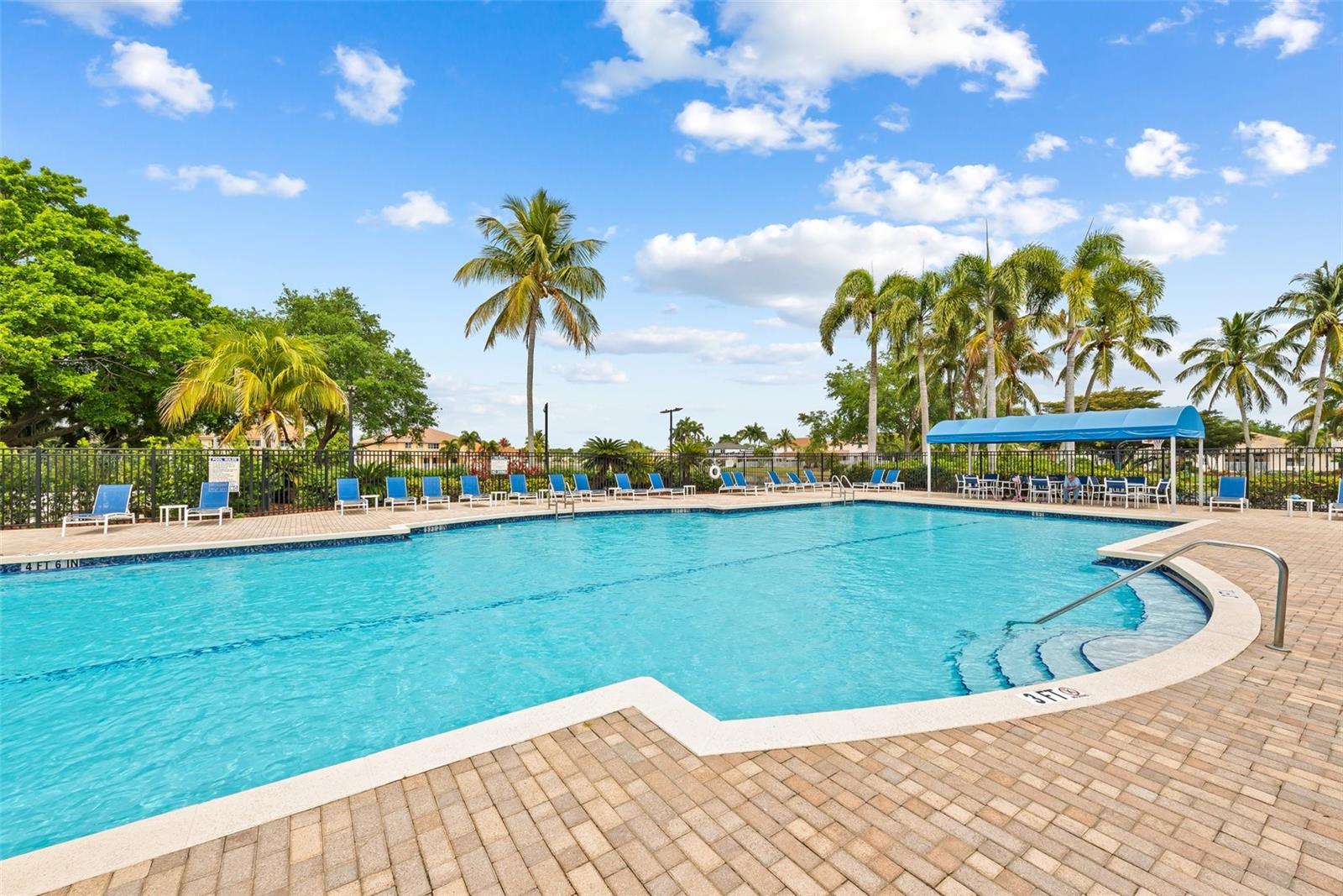 821 CRESTVIEW CIR, WESTON, FL, 33327