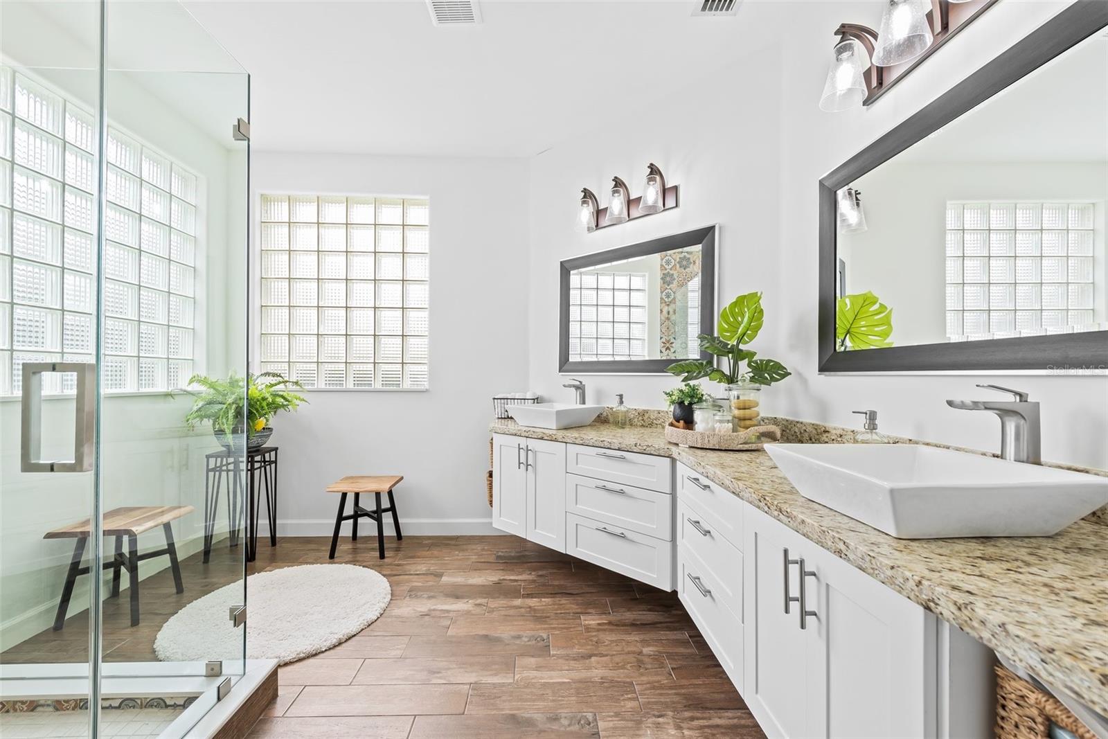 821 CRESTVIEW CIR, WESTON, FL, 33327