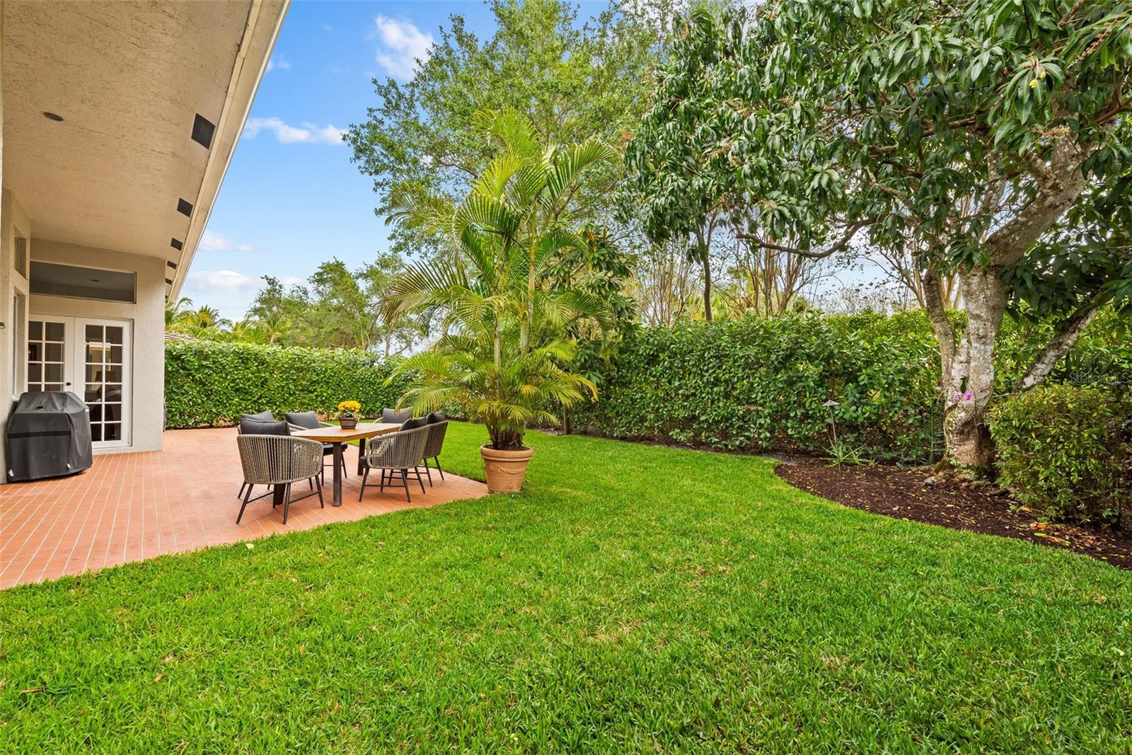 821 CRESTVIEW CIR, WESTON, FL, 33327