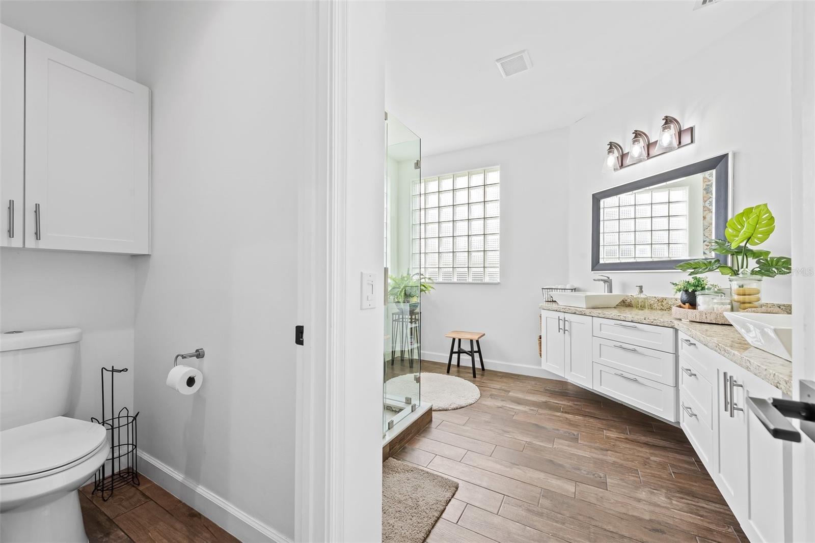 821 CRESTVIEW CIR, WESTON, FL, 33327