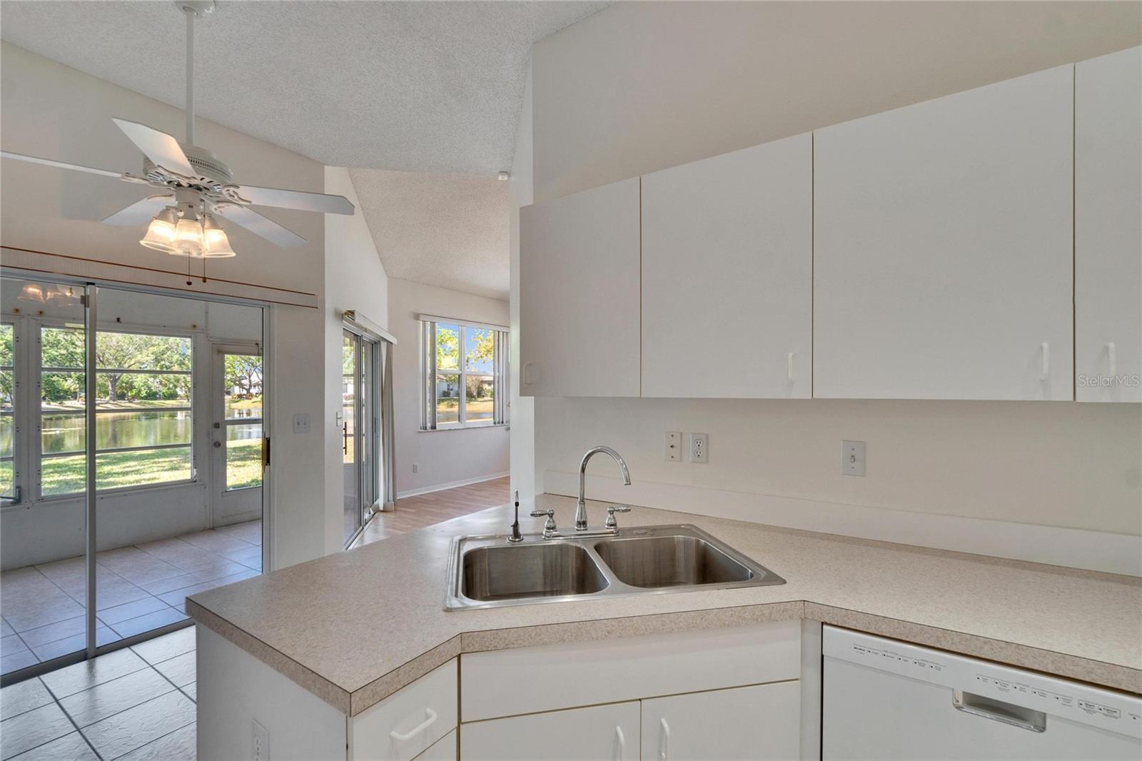 2310 MOONEY PL, SUN CITY CENTER, FL, 33573